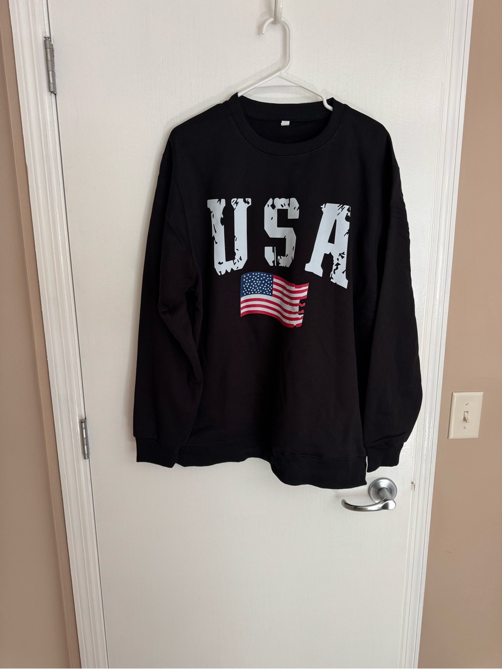 Men's Black 'USA' Graphic Sweatshirt with Flag